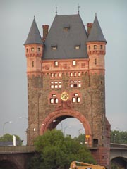 Nibelungenbrücke